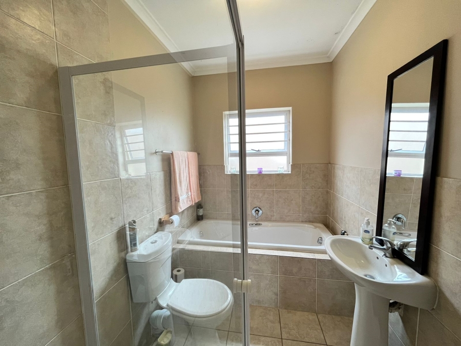 To Let 3 Bedroom Property for Rent in Zonnendal Western Cape